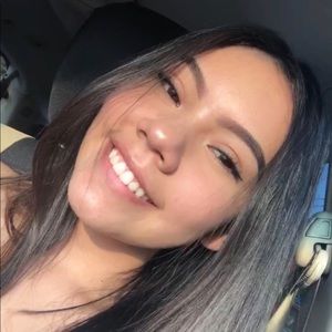 Meet your Posher, Daniela